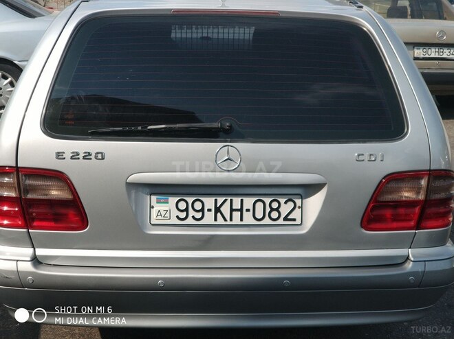 Mercedes E 220 2000, 302,000 km - 2.2 l - Bakı