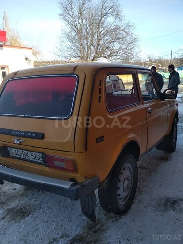 LADA (VAZ) Niva 1983, 350,000 km - 1.6 l - Qusar