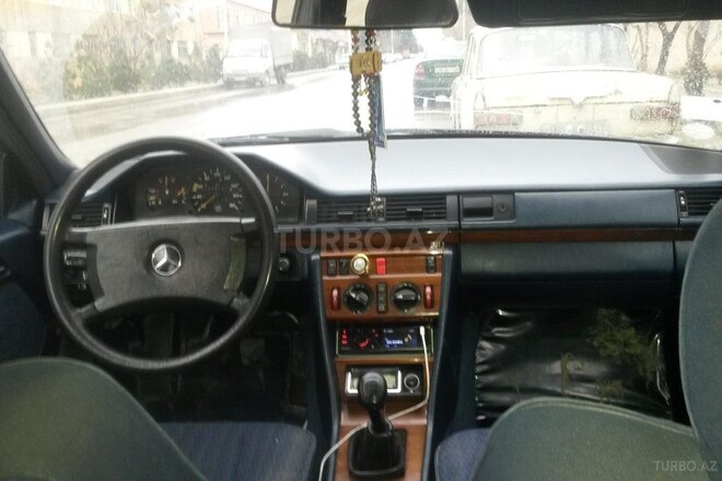 Mercedes  1991, 468,147 km - 2.0 l - Şirvan