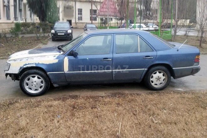 Mercedes  1991, 468,147 km - 2.0 l - Şirvan