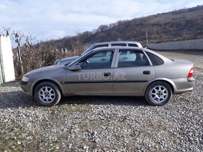 Opel Vectra 1996, 321,000 km - 1.8 l - Sumqayıt