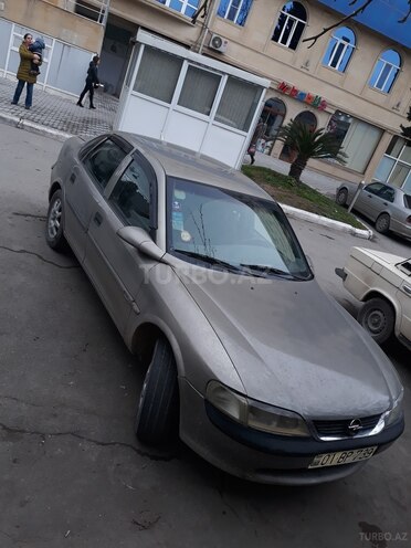 Opel Vectra 1996, 321,000 km - 1.8 l - Sumqayıt