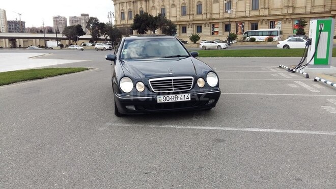 Mercedes E 240 2001, 217,400 km - 2.6 l - Bakı