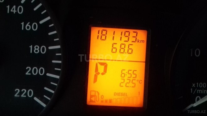 Mercedes Vito 111 2010, 181,000 km - 2.2 л - Bakı