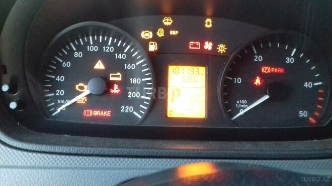 Mercedes Vito 111 2010, 181,000 km - 2.2 л - Bakı