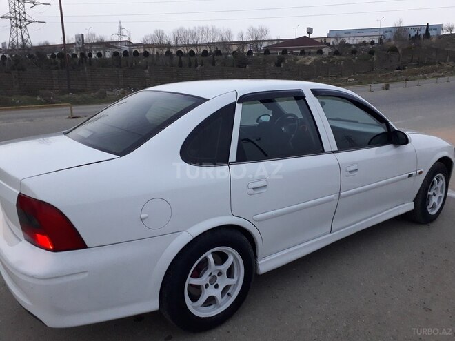 Opel Vectra 1999, 236,000 km - 1.8 l - Bakı