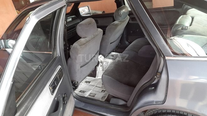 Ford  1988, 500,000 km - 2.0 l - Bakı