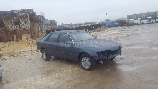 Ford  1988, 500,000 km - 2.0 l - Bakı