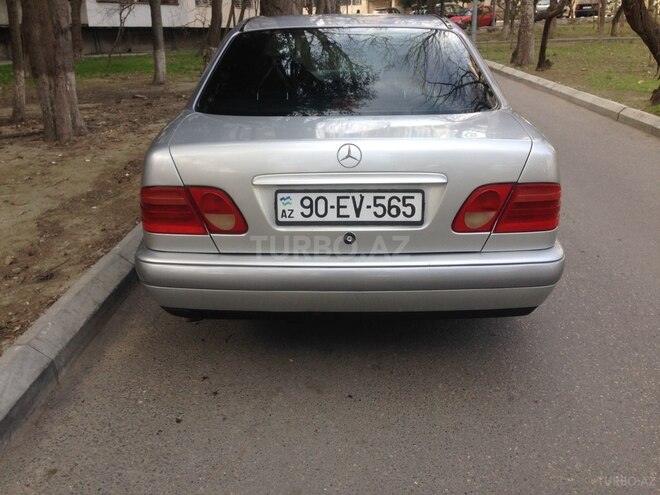 Mercedes E 200 1996, 272,000 km - 2.0 l - Bakı