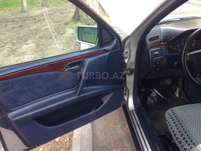 Mercedes E 200 1996, 272,000 km - 2.0 l - Bakı