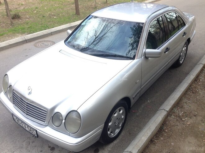 Mercedes E 200 1996, 272,000 km - 2.0 l - Bakı