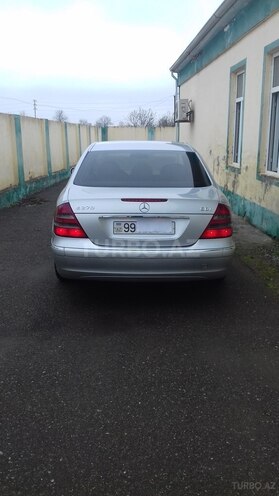 Mercedes E 270 2004, 380,000 km - 2.7 l - Şirvan