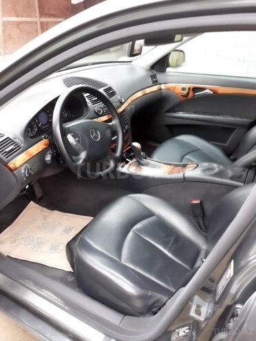Mercedes E 320 2004, 296,000 km - 3.2 l - Bakı