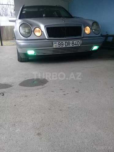 Mercedes E 240 1998, 352,423 km - 2.4 l - Zaqatala