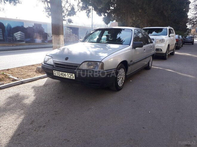 Opel Omega 1987, 297,000 km - 2.0 л - Bakı