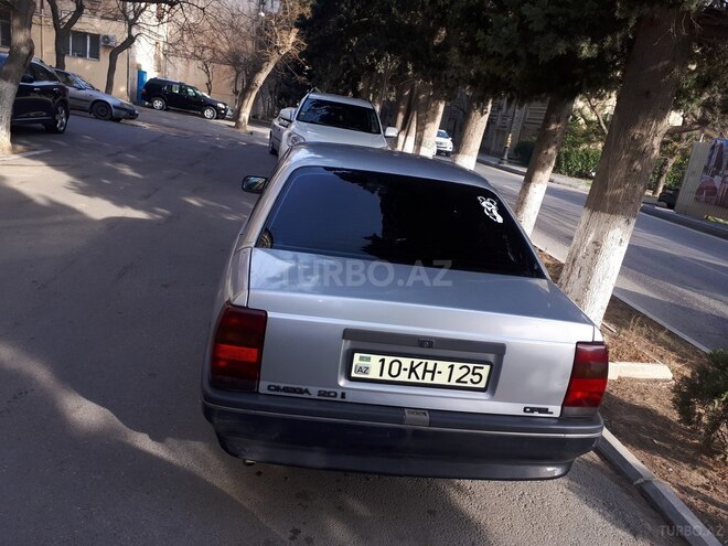 Opel Omega 1987, 297,000 km - 2.0 л - Bakı