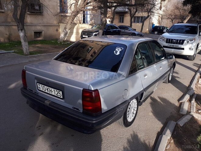 Opel Omega 1987, 297,000 km - 2.0 л - Bakı