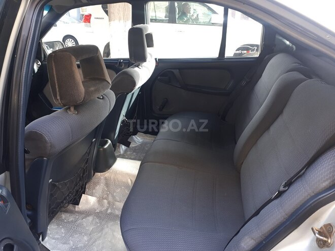 Opel Omega 1987, 297,000 km - 2.0 л - Bakı
