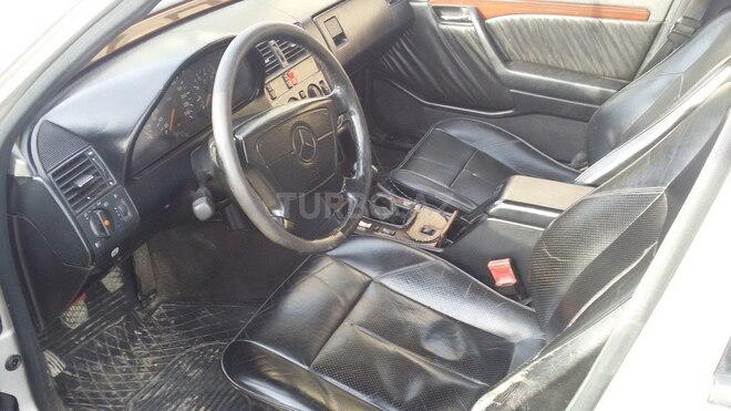 Mercedes C 220 1994, 305,000 km - 2.2 l - Bakı