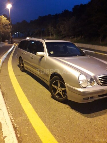 Mercedes E 220 1999, 337,500 km - 2.2 l - Bakı