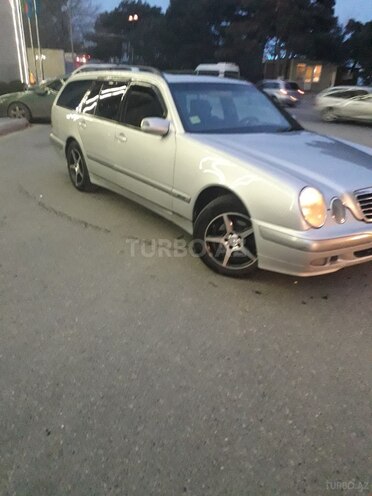 Mercedes E 220 1999, 337,500 km - 2.2 l - Bakı