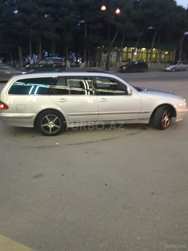Mercedes E 220 1999, 337,500 km - 2.2 l - Bakı
