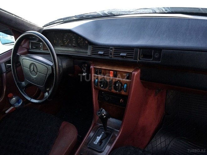 Mercedes E 200 1995, 423,006 km - 2.0 l - Bakı