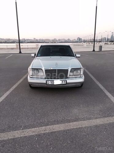 Mercedes E 200 1995, 423,006 km - 2.0 l - Bakı