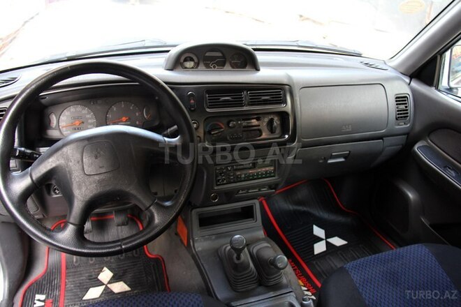Mitsubishi L200 2003, 417,000 km - 2.5 l - Bakı