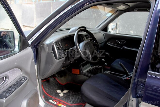 Mitsubishi L200 2003, 417,000 km - 2.5 l - Bakı