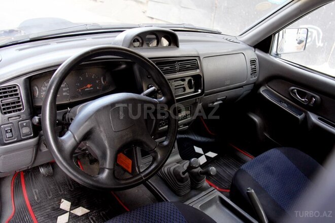Mitsubishi L200 2003, 417,000 km - 2.5 l - Bakı