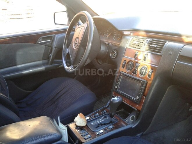 Mercedes E 320 1997, 348,948 km - 3.2 л - Bakı