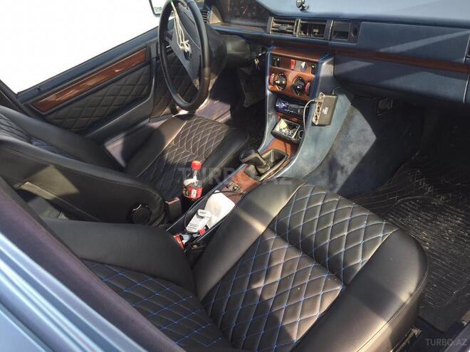 Mercedes E 220 1991, 440,798 km - 2.2 l - Bakı