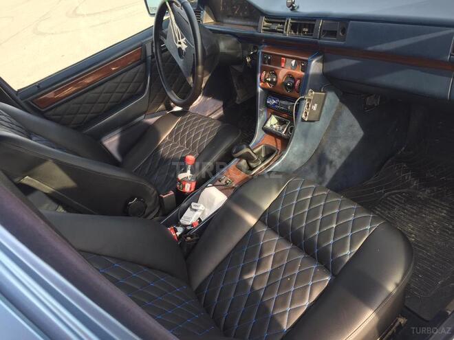 Mercedes E 220 1991, 440,798 km - 2.2 l - Bakı