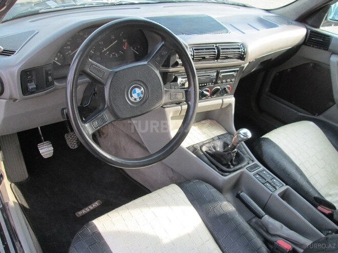 BMW 520 1991, 350,000 km - 2.0 l - Bakı