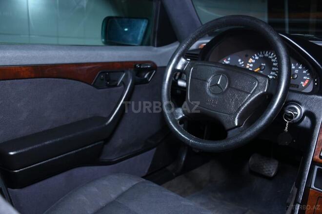 Mercedes C 220 1996, 119,000 km - 2.2 l - Bakı