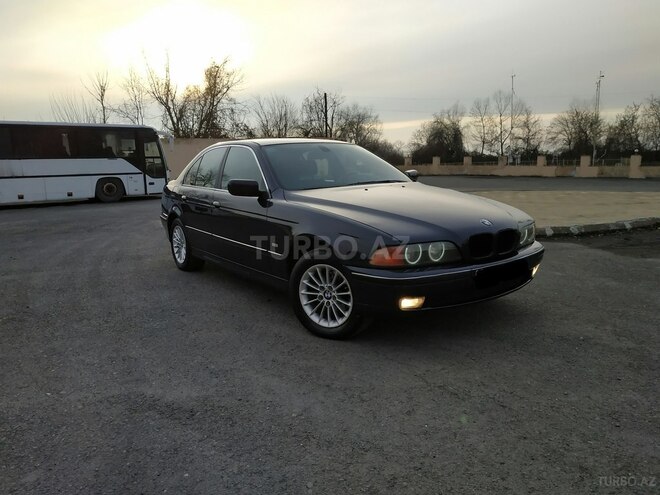 BMW 523 1999, 257,000 km - 2.5 l - Qəbələ