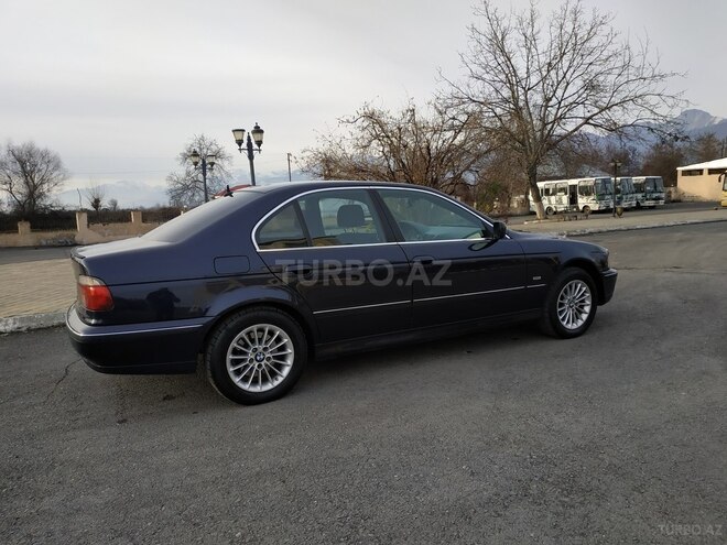BMW 523 1999, 257,000 km - 2.5 l - Qəbələ