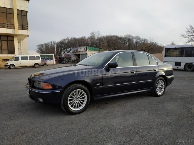 BMW 523 1999, 257,000 km - 2.5 l - Qəbələ