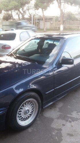 BMW 318 1991, 330,300 km - 1.8 l - Bakı