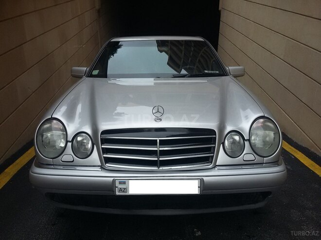 Mercedes E 230 1995, 218,500 km - 2.3 л - Bakı