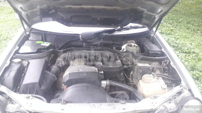 Mercedes E 230 1995, 218,500 km - 2.3 л - Bakı