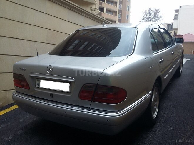 Mercedes E 230 1995, 218,500 km - 2.3 л - Bakı