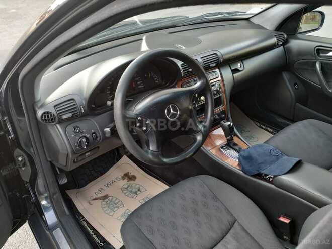 Mercedes C 220 2002, 354,000 km - 2.2 l - Bakı
