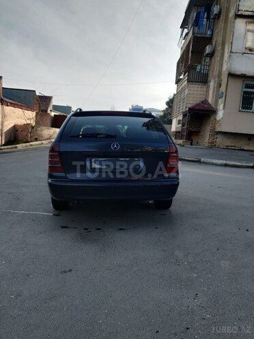 Mercedes C 220 2002, 354,000 km - 2.2 l - Bakı