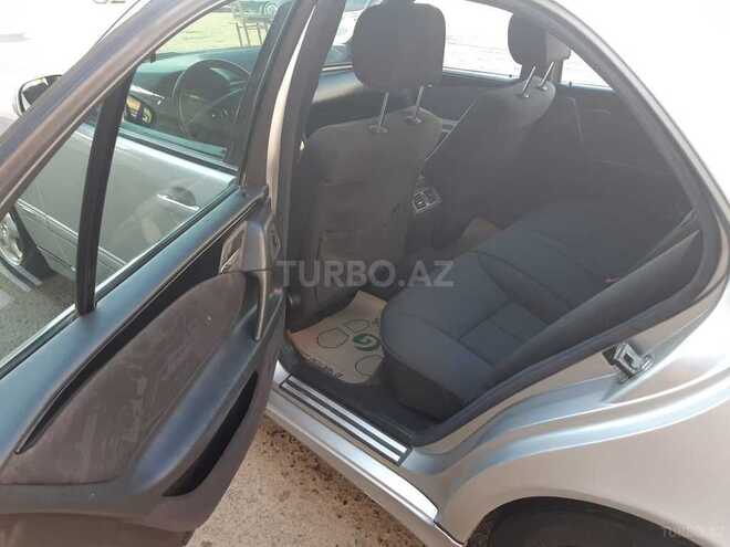 Mercedes E 280 2000, 181,000 km - 2.8 l - Gəncə