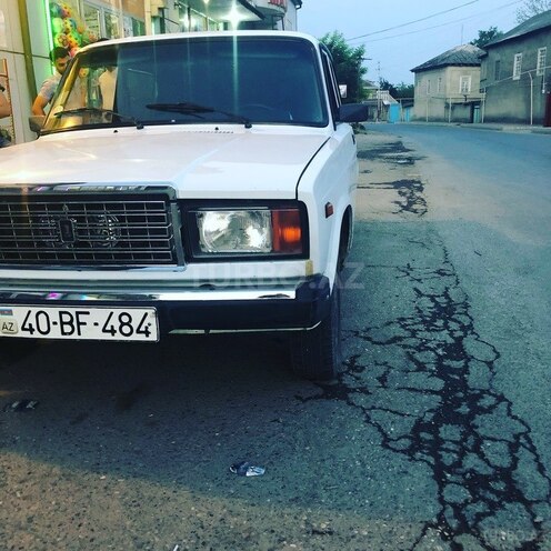 LADA (VAZ) 2107 2003, 70,000 km - 0.2 l - Quba