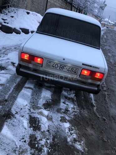 LADA (VAZ) 2107 2003, 70,000 km - 0.2 l - Quba