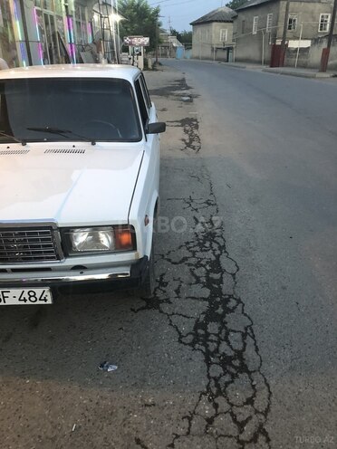 LADA (VAZ) 2107 2003, 70,000 km - 0.2 l - Quba