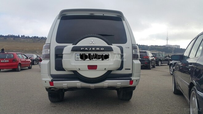 Mitsubishi Pajero 2011, 127,000 km - 3.5 l - Bakı